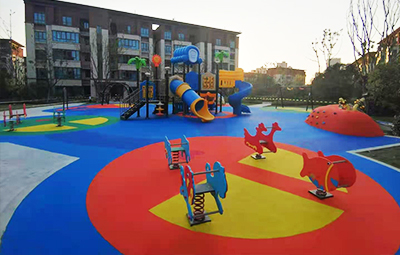 40001百老汇运动游乐祥云倒立屋案例